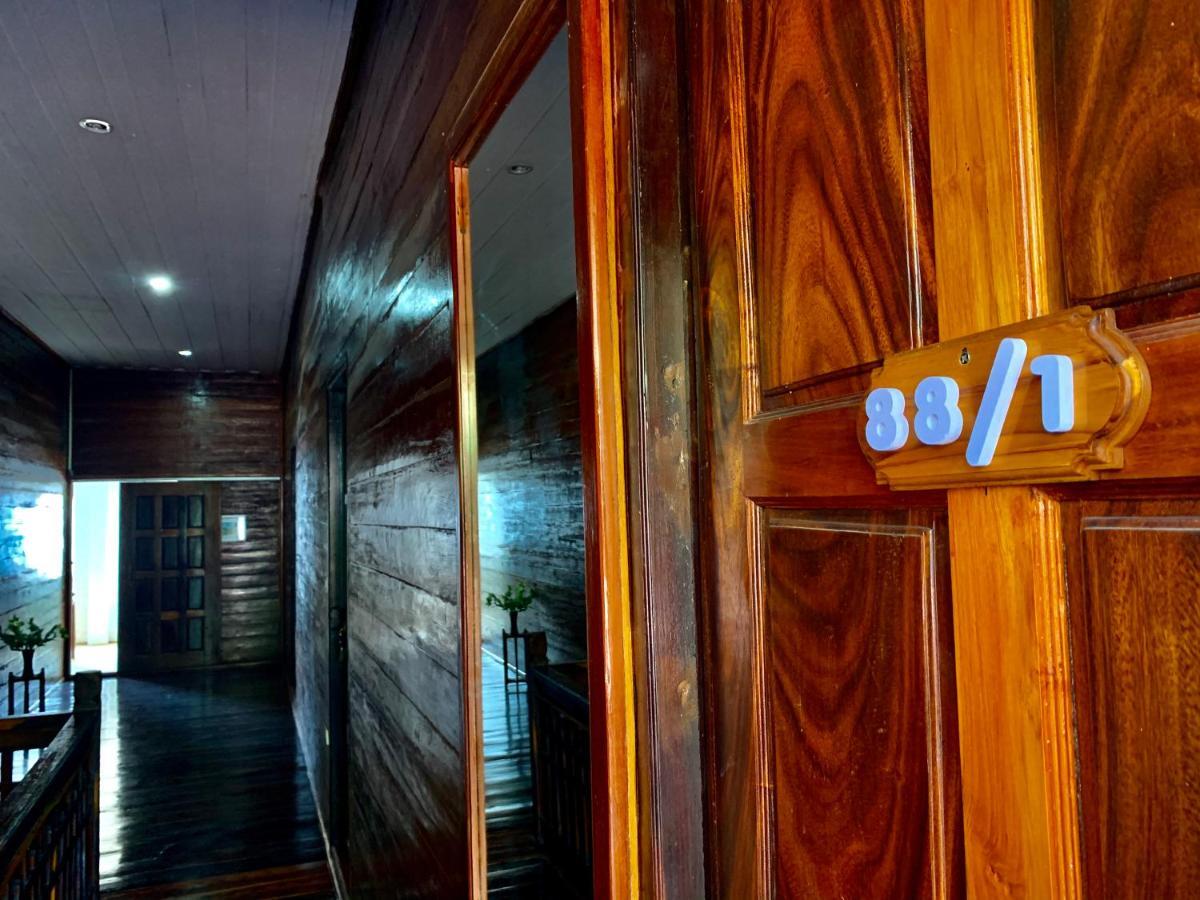 Une Jai Place เรือนอุ่นใจ Phimai Exterior foto