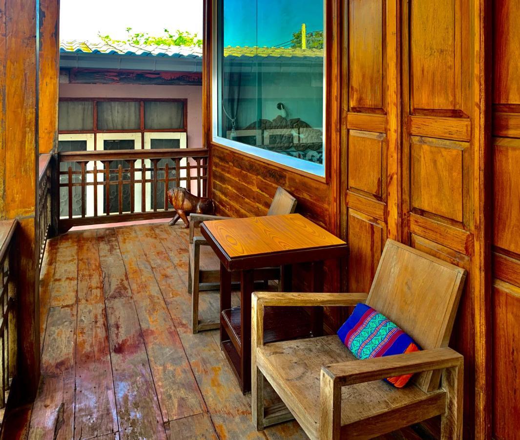 Une Jai Place เรือนอุ่นใจ Phimai Exterior foto